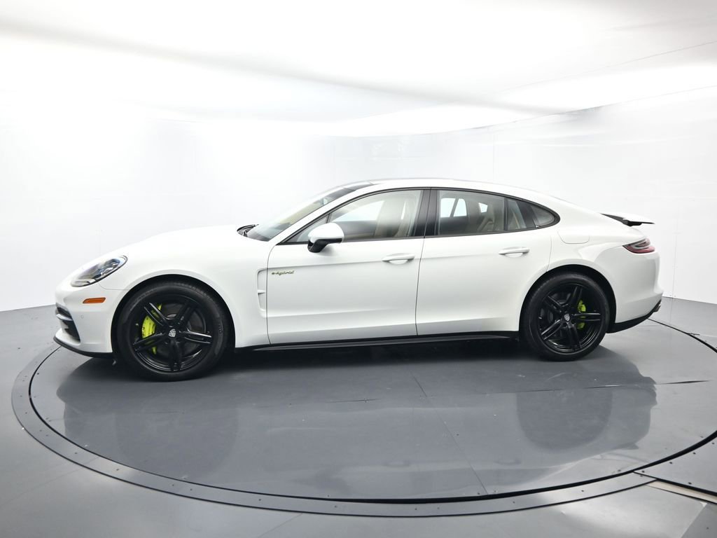 Used 2018 Porsche Panamera 4 image 2