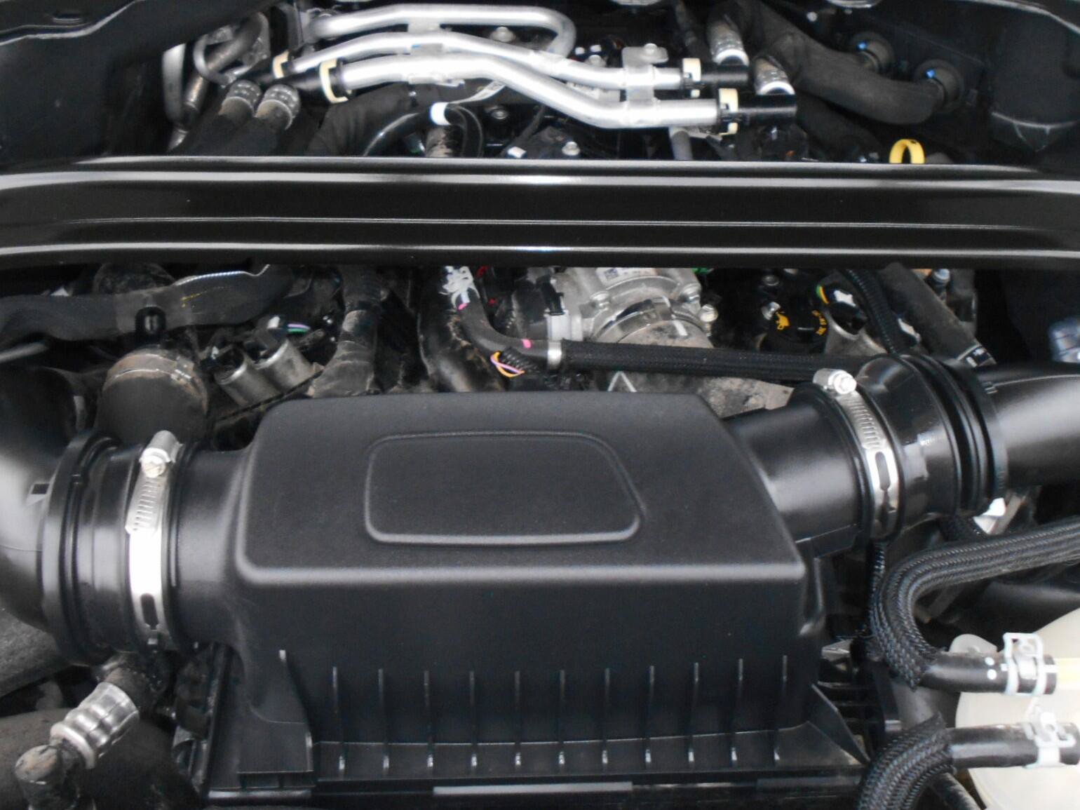 Used 2025 Ford Explorer ST AWD/4WD image 5
