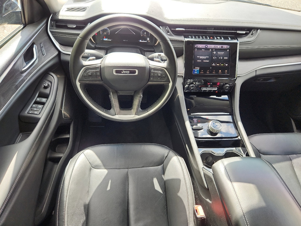 Used 2022 Jeep Grand Cherokee L Limited AWD/4WD image 23