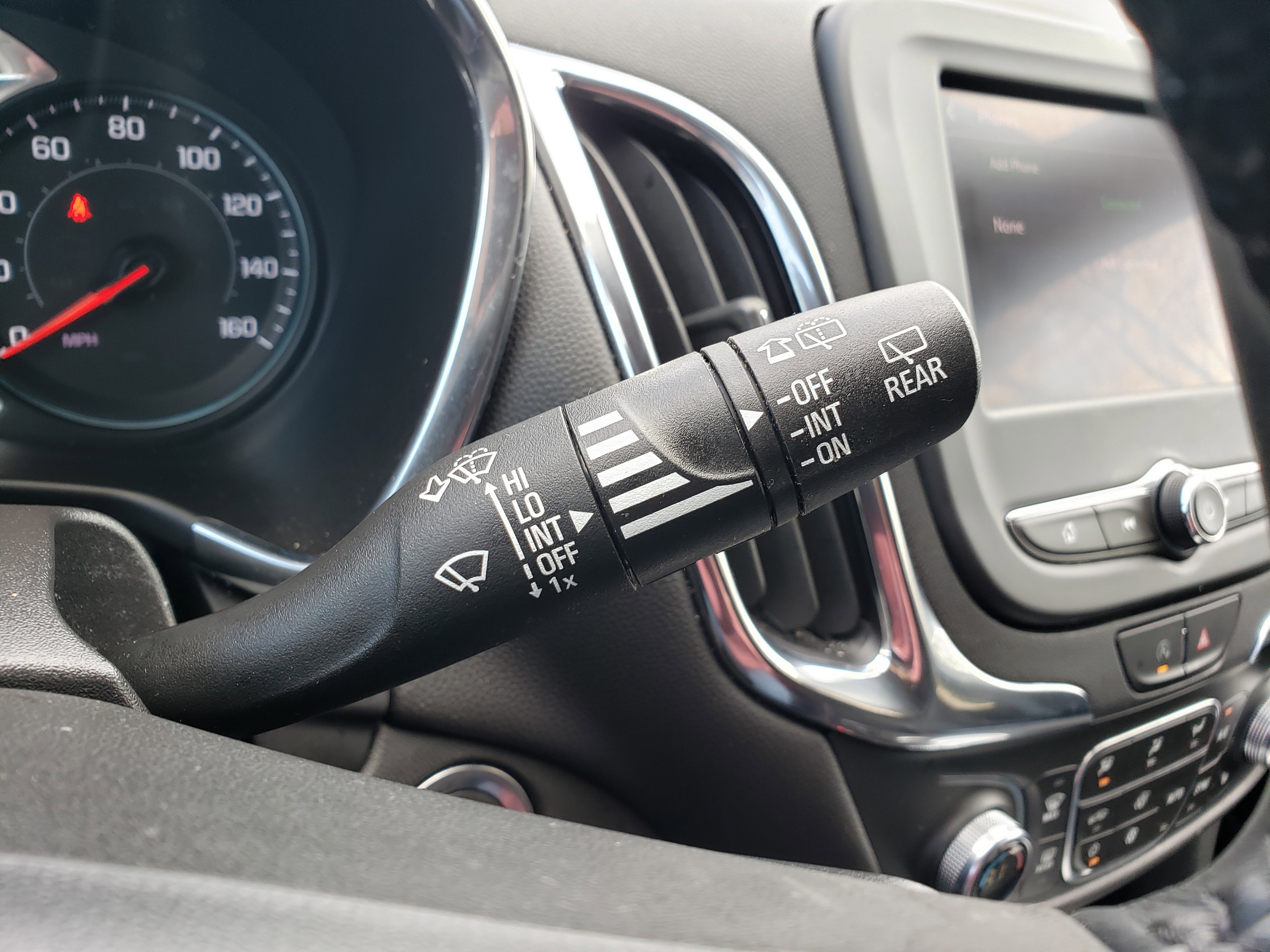 Used 2022 Chevrolet Equinox LT w/ Driver Convenience Package image 19