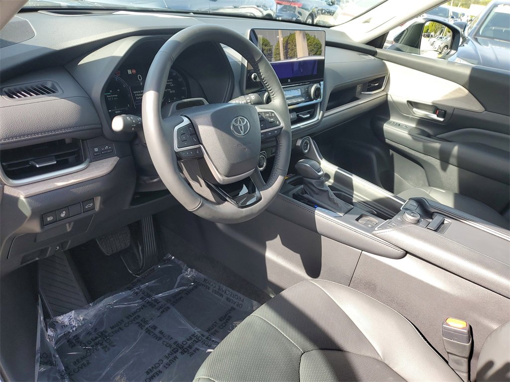 Used 2024 Toyota Grand Highlander Platinum image 7