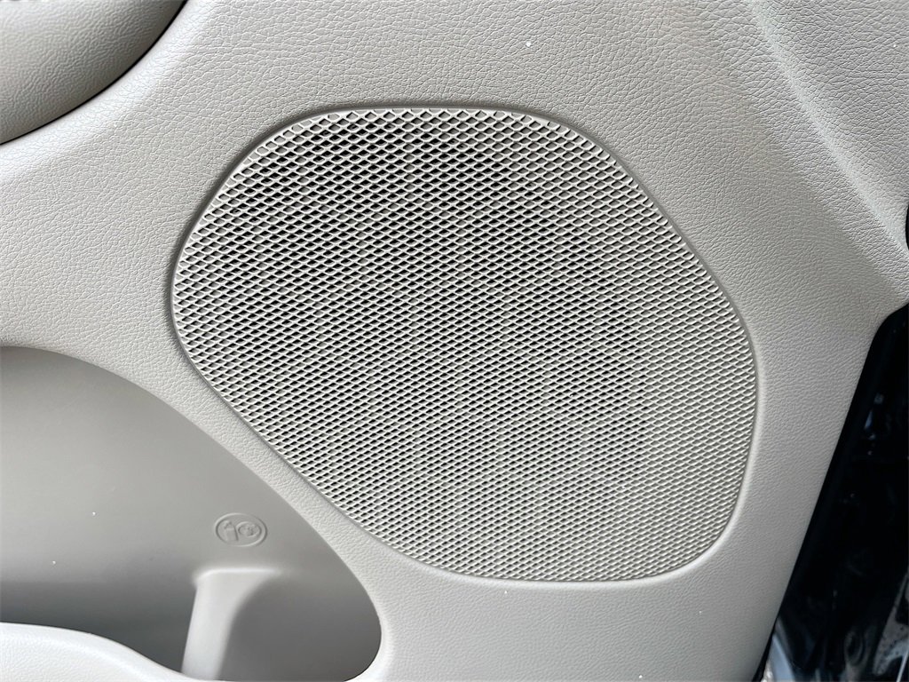 Used 2021 Jeep Grand Cherokee Laredo image 18