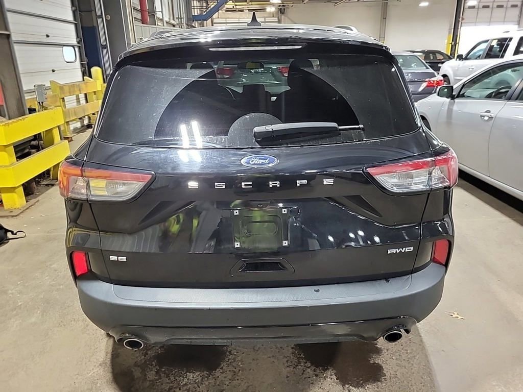 Used 2022 Ford Escape SE w/ SE Sport Appearance Package image 13
