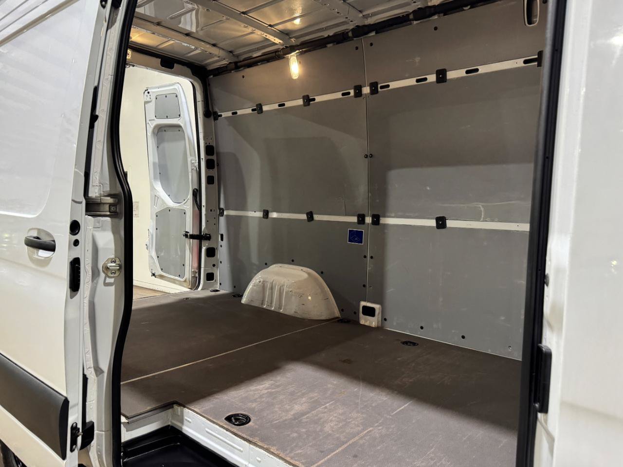 Used 2025 Mercedes-Benz Sprinter 2500 image 29