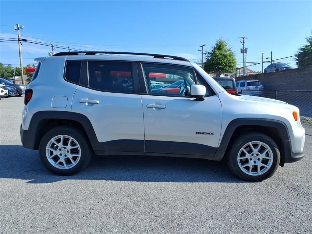 Used 2021 Jeep Renegade Latitude w/ Sun & Sound Group AWD/4WD image 10