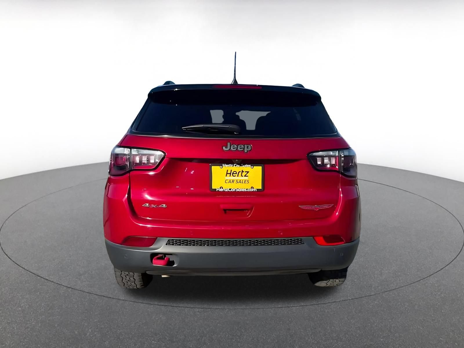Used 2025 Jeep Compass Trailhawk AWD/4WD image 12