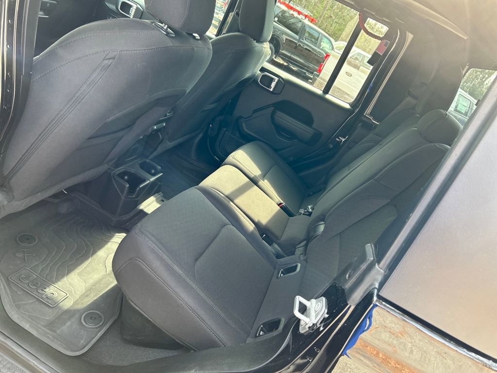 Used 2022 Jeep Gladiator Willys image 26