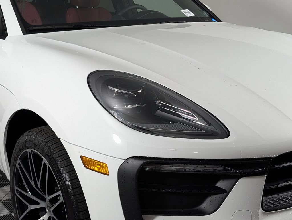 New 2026 Porsche Macan AWD/4WD image 15