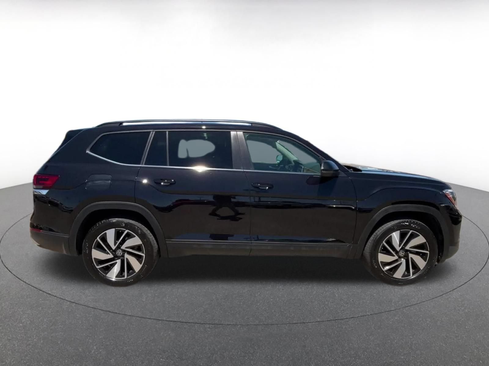 Used 2026 Volkswagen Atlas SE AWD/4WD image 16