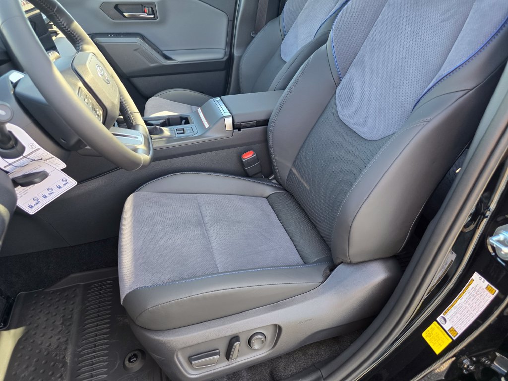 New 2026 Toyota RAV4 XSE AWD/4WD image 25