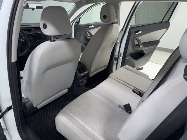 Used 2020 Volkswagen Tiguan S image 23