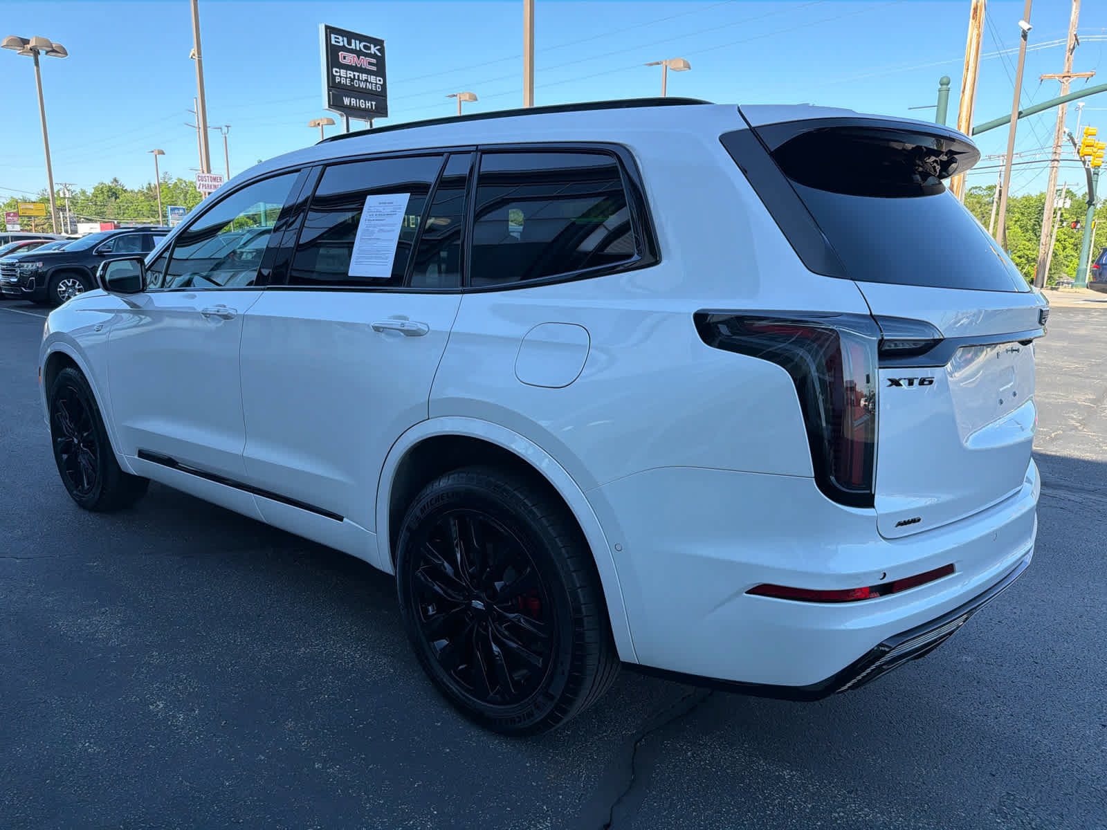 Used 2024 Cadillac XT6 Sport w/ LPO, ONYX Package AWD/4WD image 2