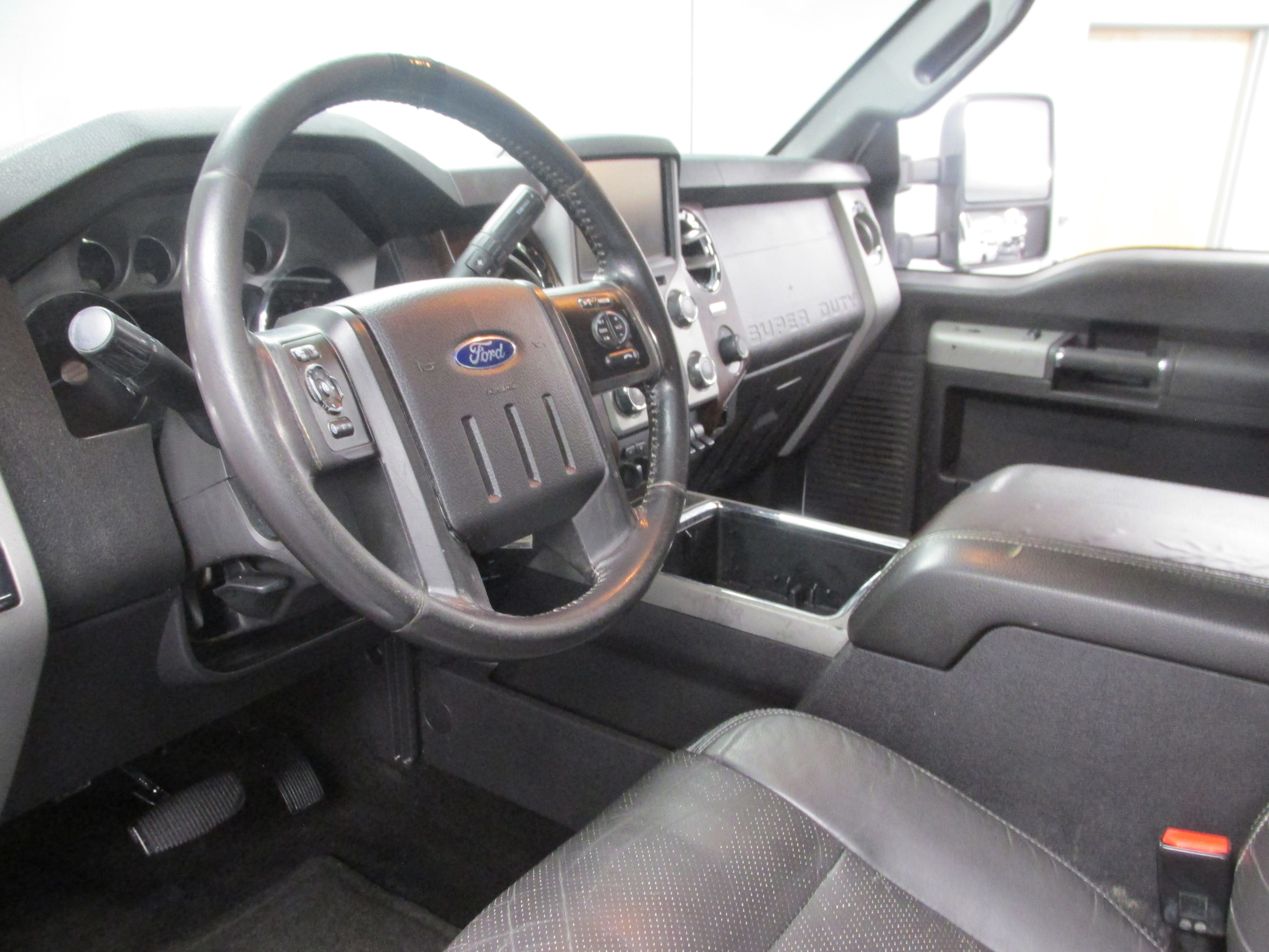 Used 2016 Ford F250 Lariat w/ Chrome Package image 24