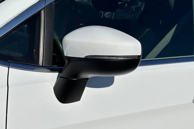 Used 2023 Chrysler Pacifica Touring-L image 51