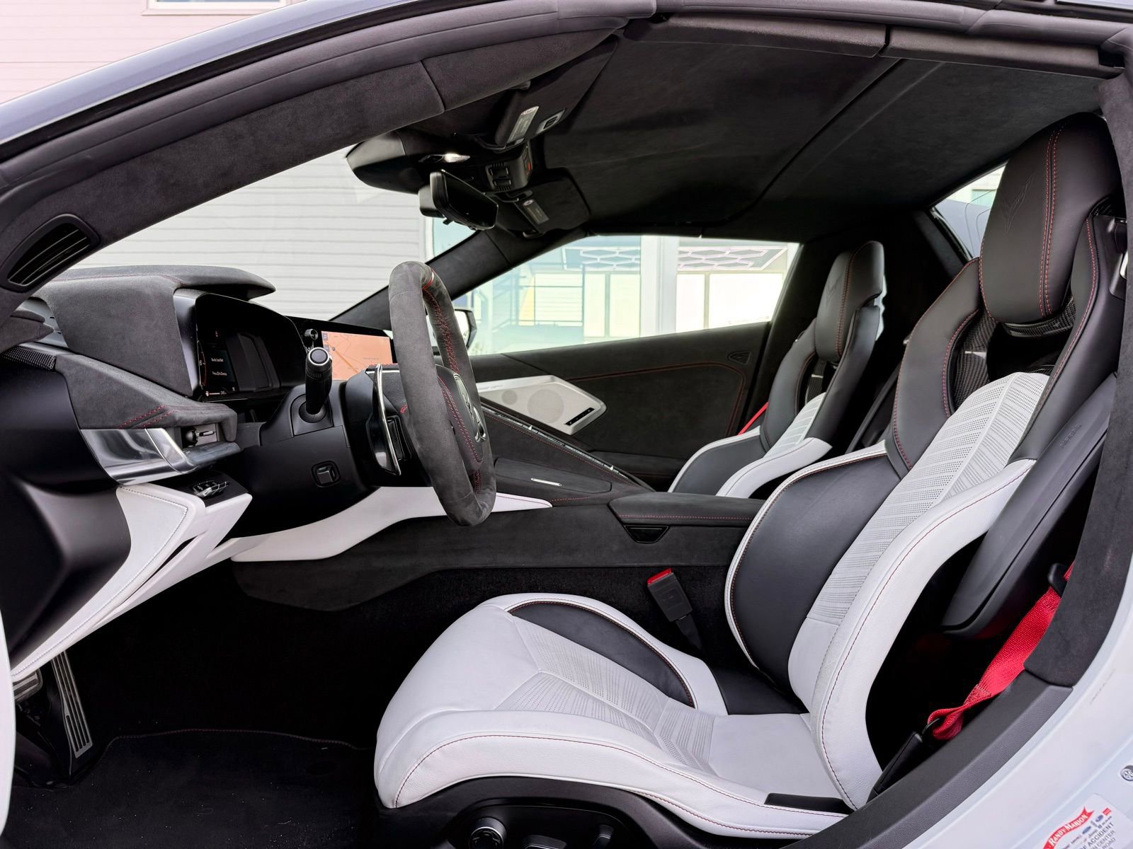 Used 2023 Chevrolet Corvette Stingray Premium Conv w/ Z51 Performance Package image 39