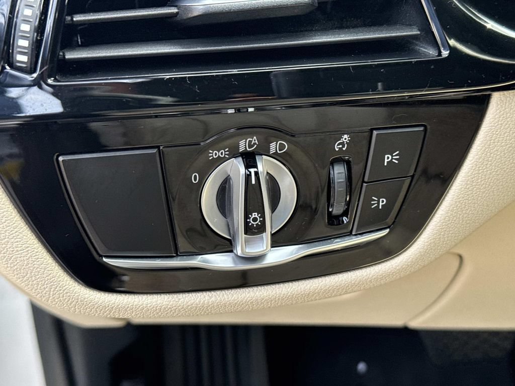 Used 2020 BMW 540i RWD image 23