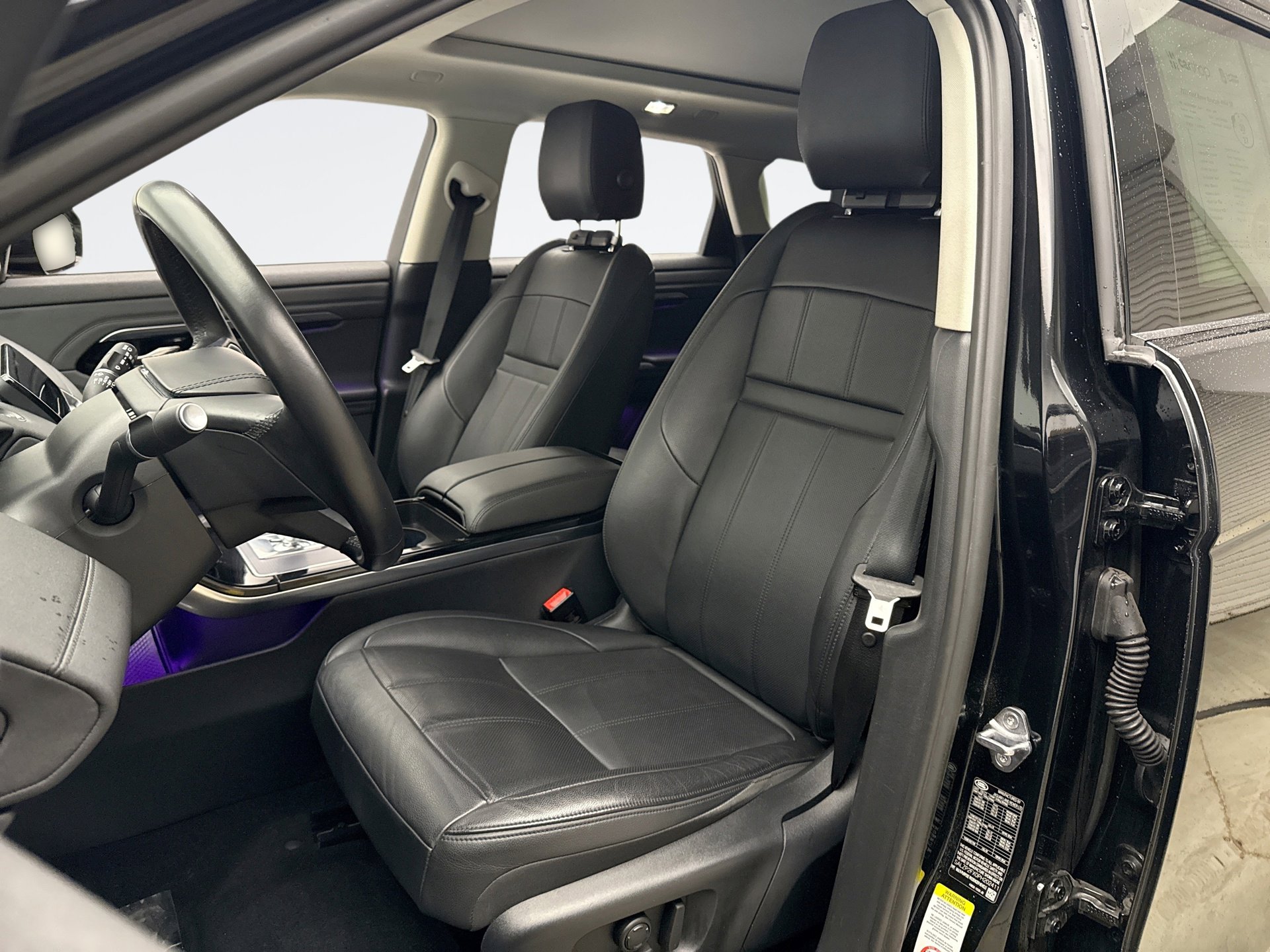 Used 2023 Land Rover Range Rover Evoque SE image 11