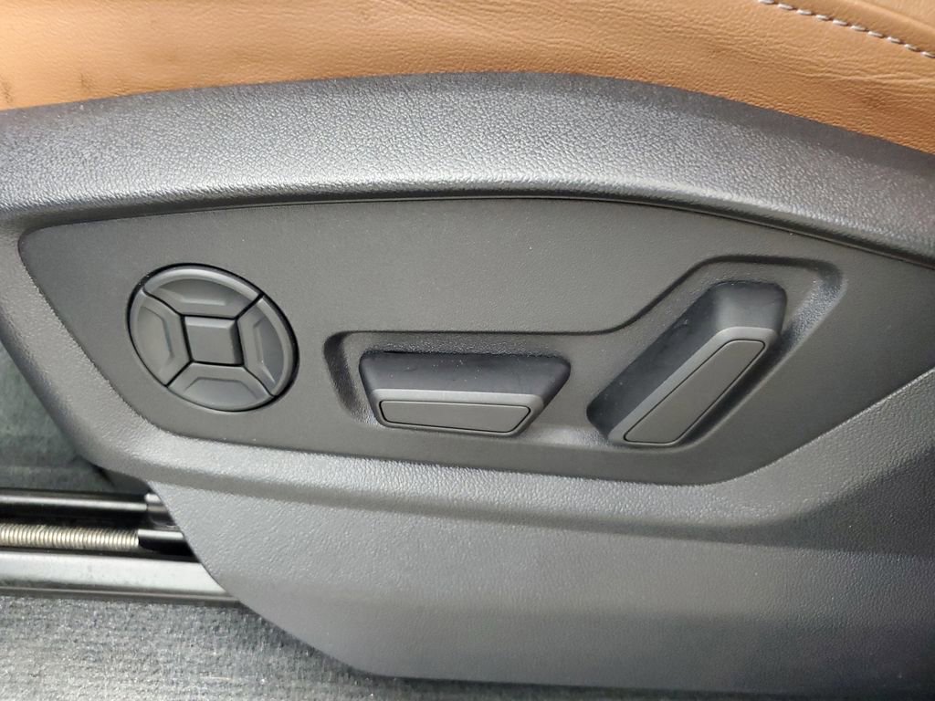 Used 2025 Audi Q7 2.0T Premium image 20