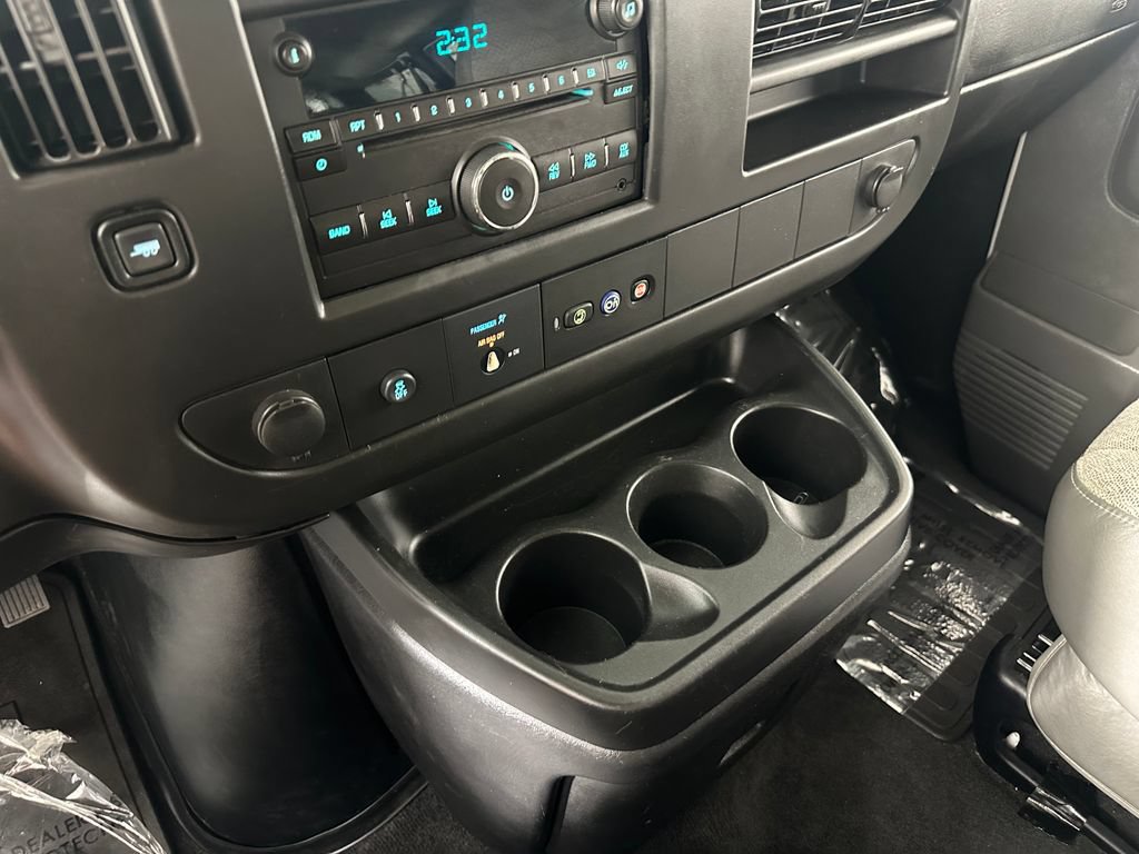 Used 2014 Chevrolet Express 2500 LT w/ LT Preferred Equipment Group RWD image 24