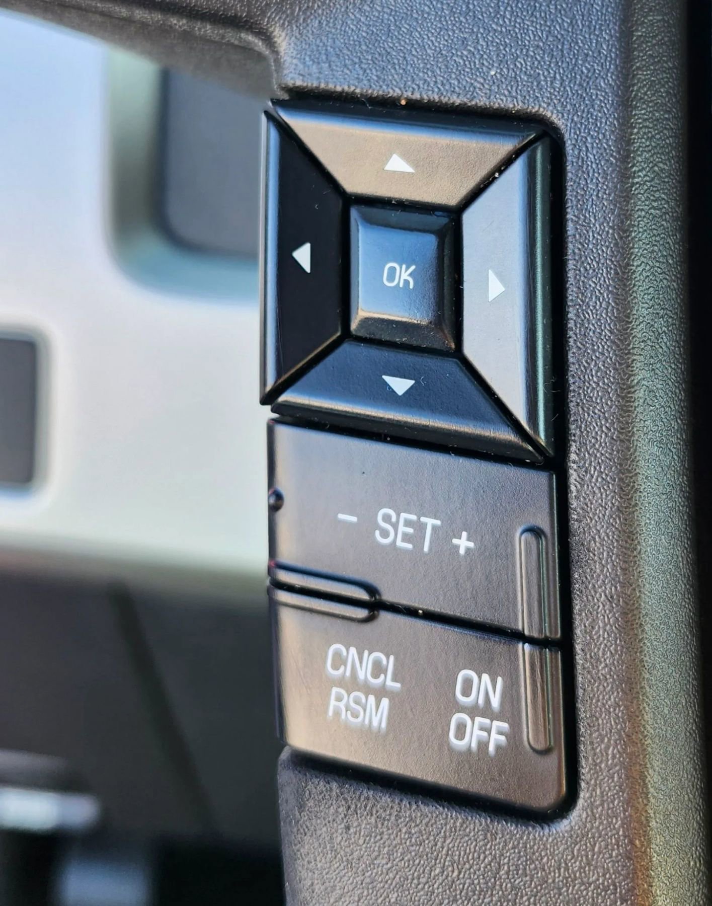 Used 2014 Ford F150 FX4 w/ Equipment Group 402A Luxury image 32