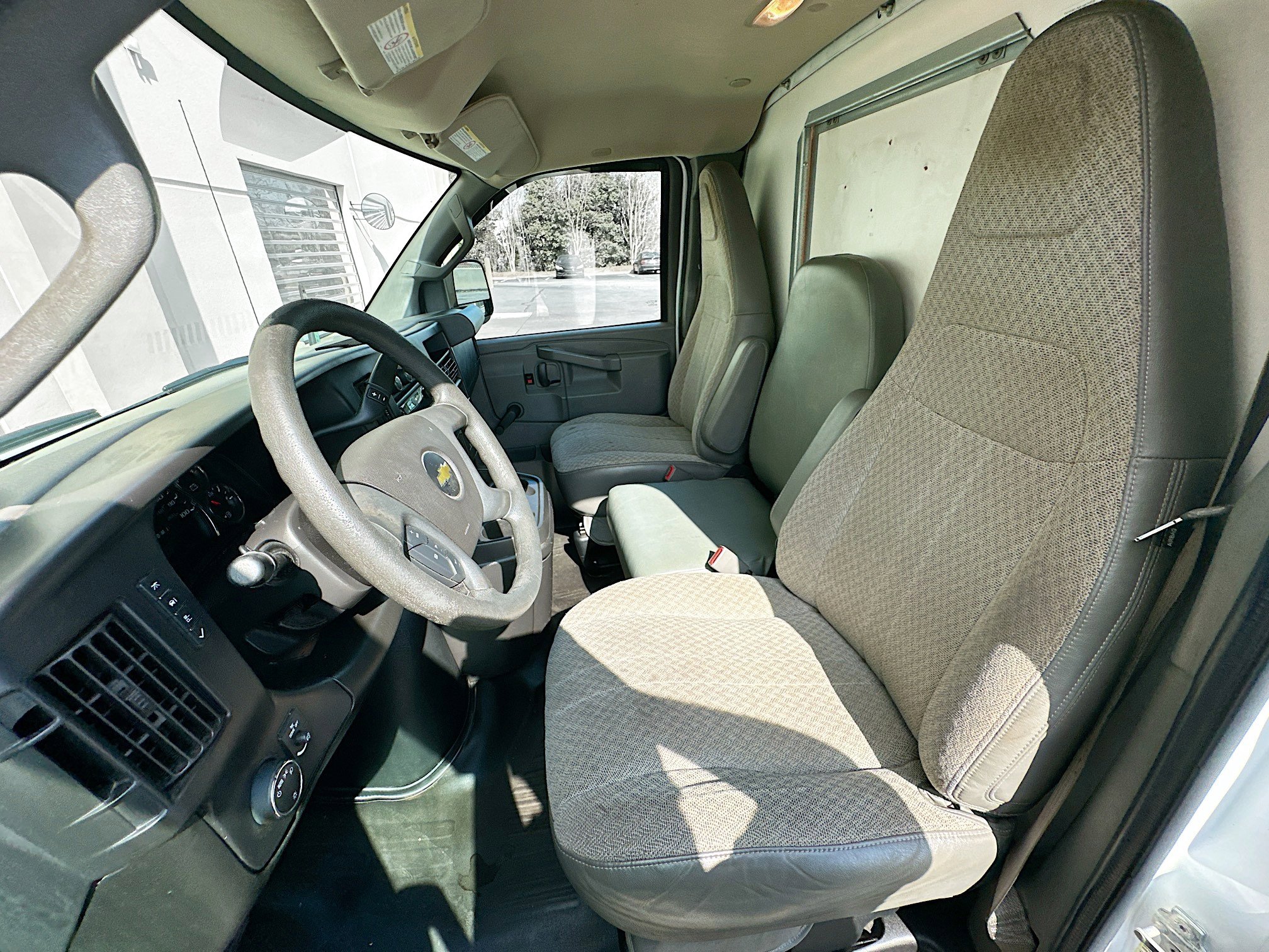 Used 2017 Chevrolet Express 3500 image 13