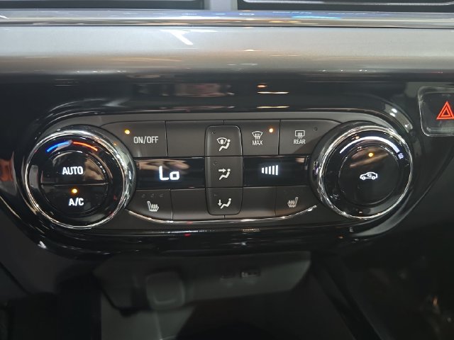 New 2026 Chevrolet Trax LT w/ Driver Confidence Package FWD image 21