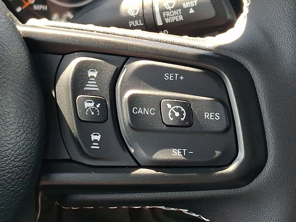 Used 2025 Jeep Gladiator Sport AWD/4WD image 24