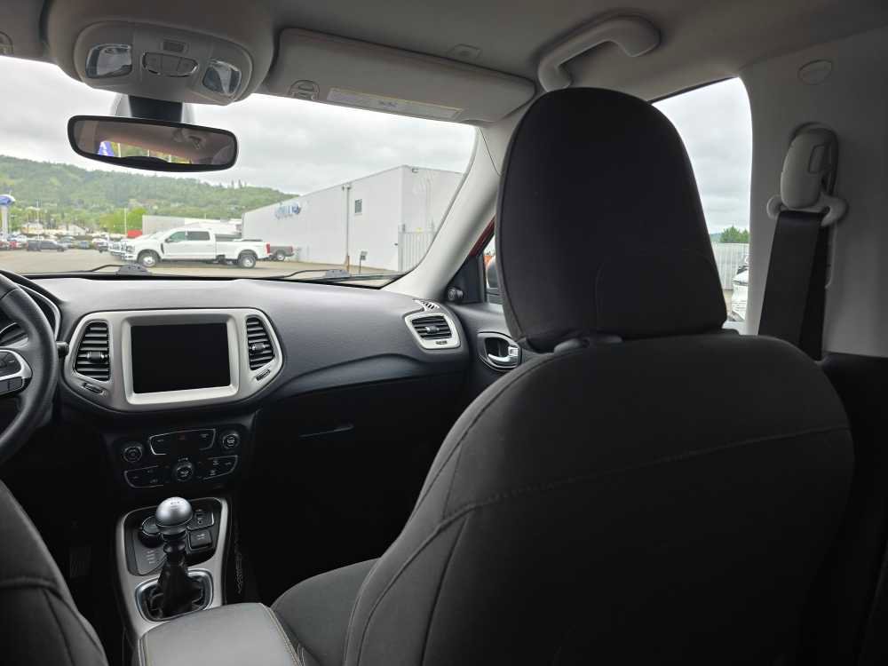 Used 2018 Jeep Compass Sport AWD/4WD image 15
