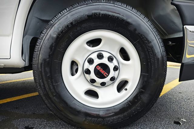 New 2025 GMC Savana 2500 w/ Chrome Appearance Package RWD image 27