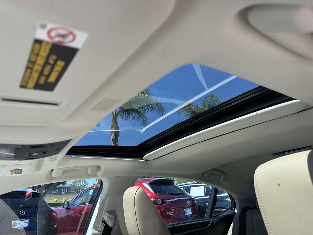 Used 2021 Lexus ES 300h Ultra Luxury w/ Accessory Package 2 image 6