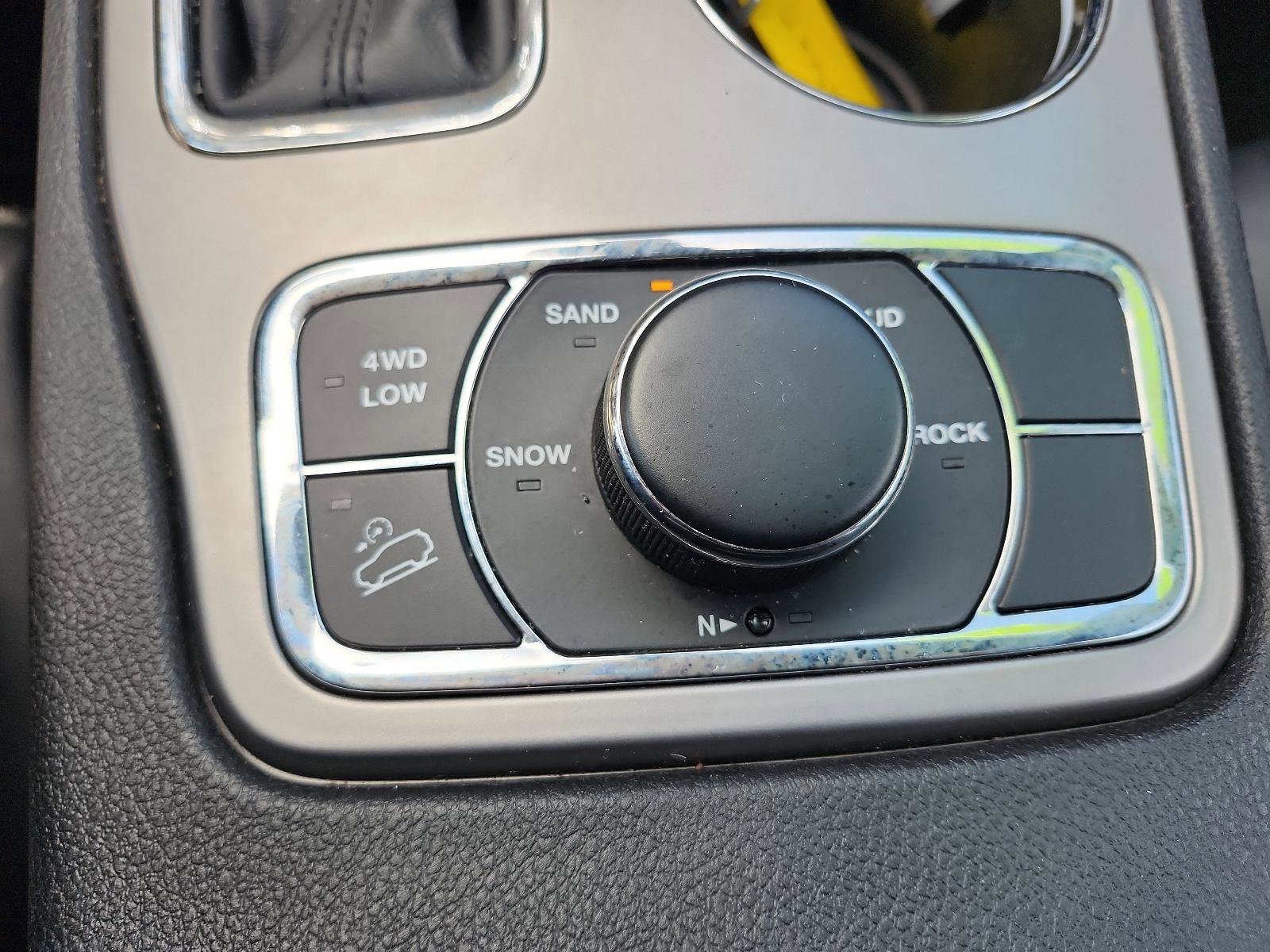 Used 2021 Jeep Grand Cherokee Limited AWD/4WD image 22