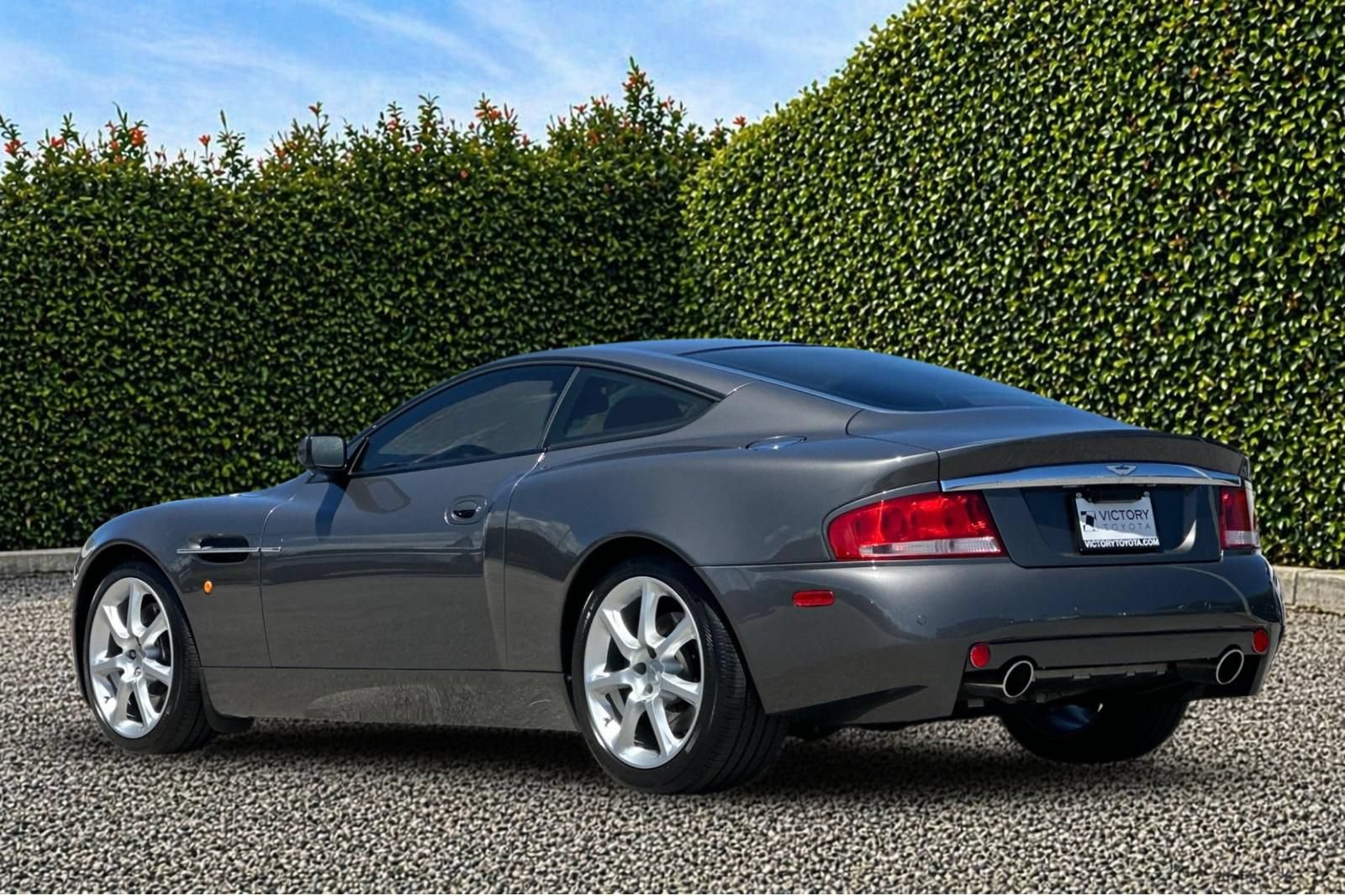 Used 2004 Aston Martin Vanquish RWD image 6