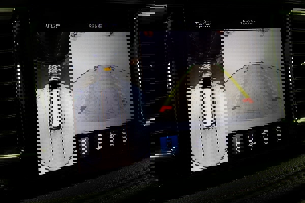 Used 2019 Chrysler Pacifica Limited w/ Tire & Wheel Group image 7