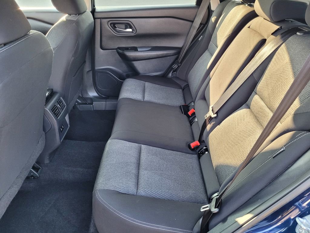 Used 2024 Nissan Rogue SV image 8