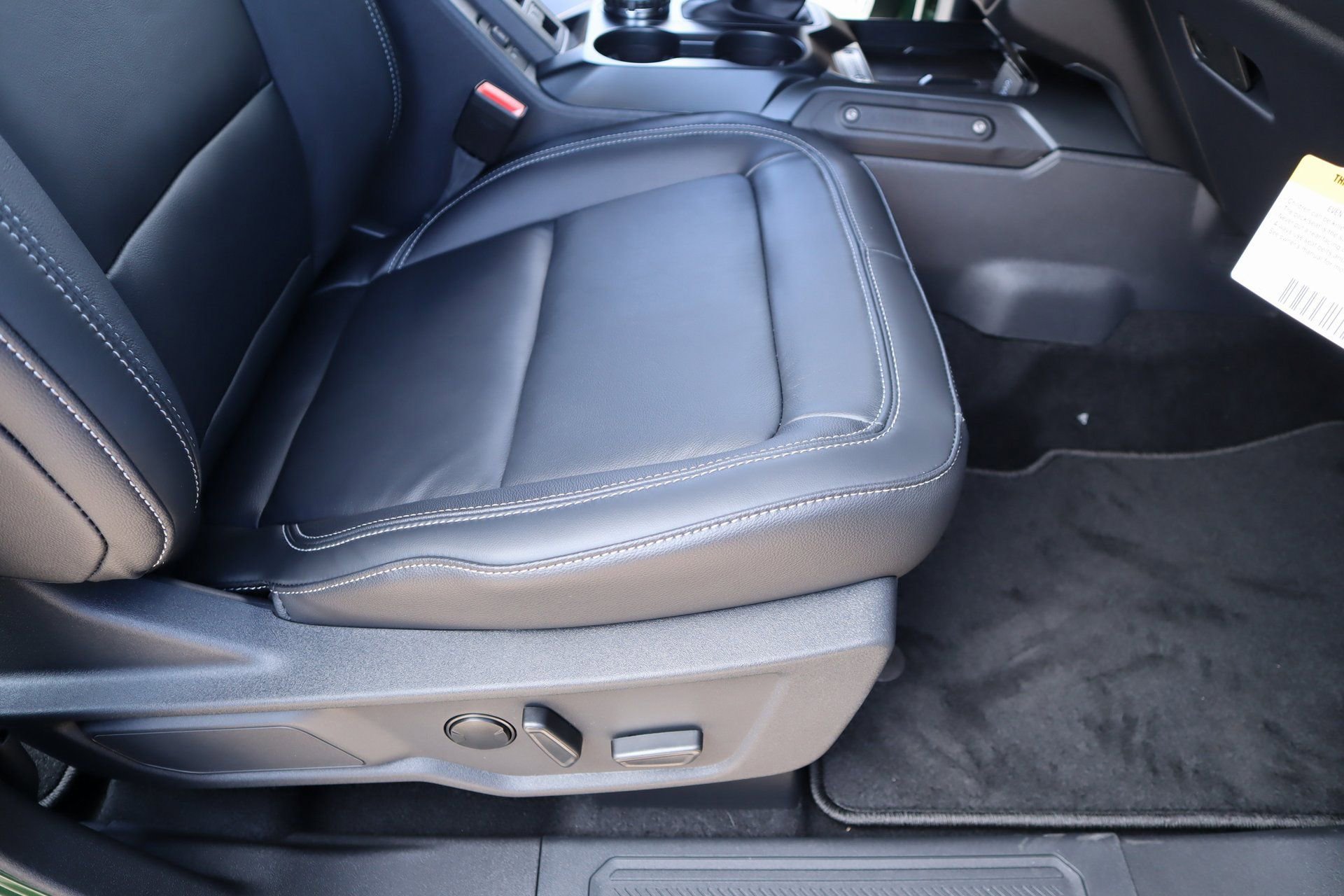 New 2025 Ford Bronco Outer Banks image 14