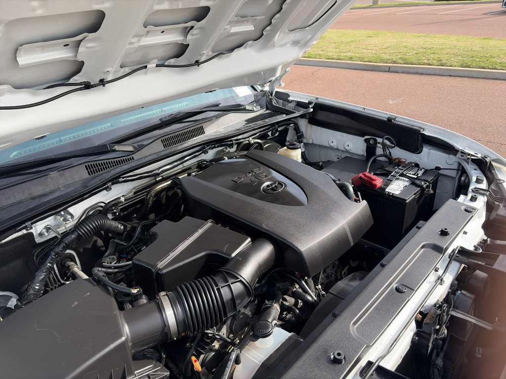 Used 2018 Toyota Tacoma TRD Sport image 29