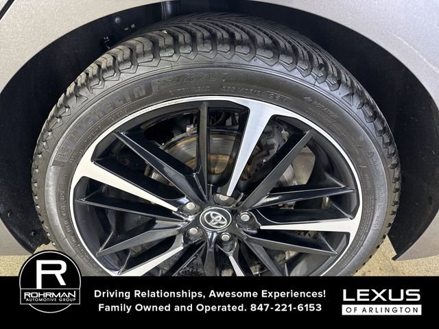 Used 2019 Toyota Camry XSE image 5