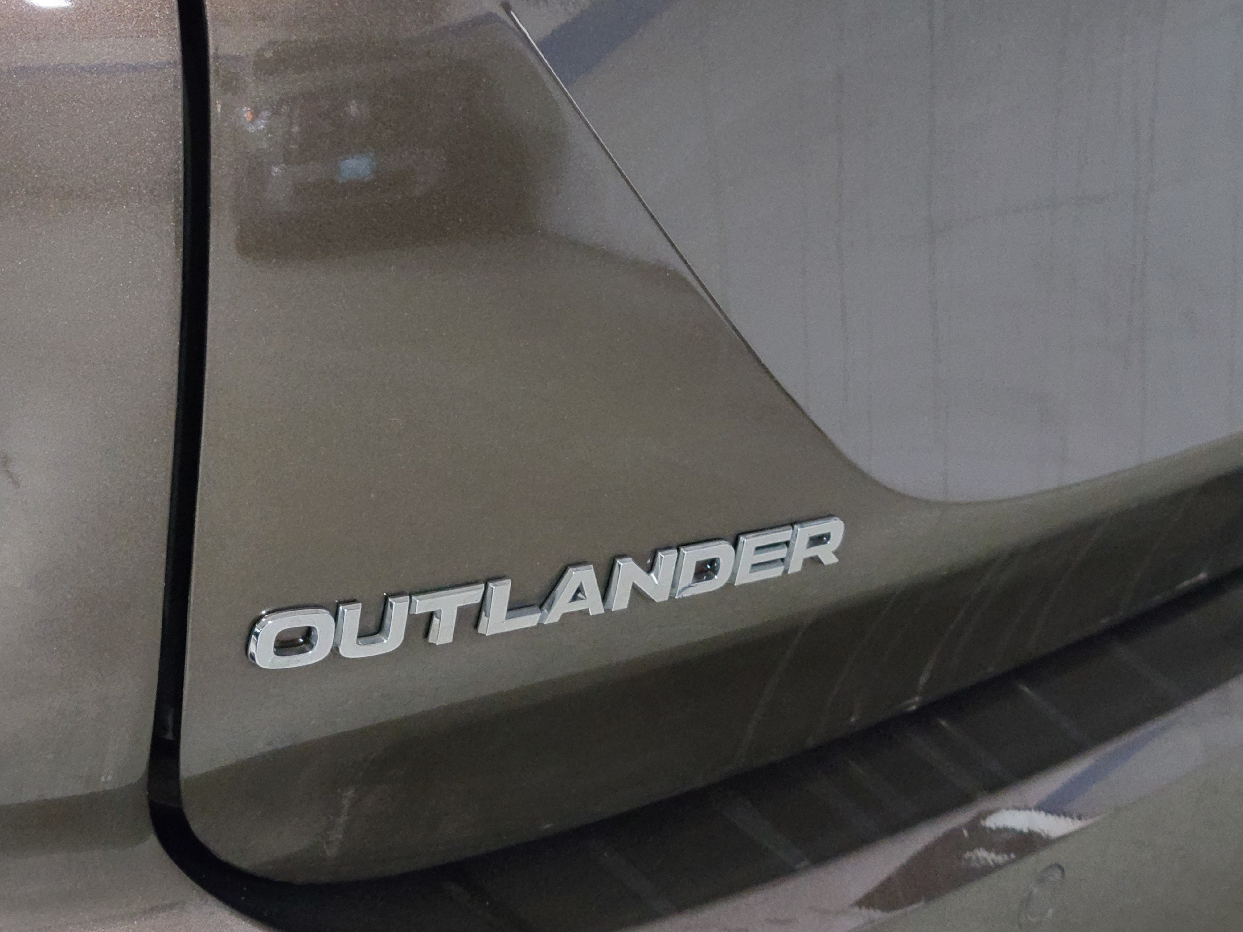 Used 2022 Mitsubishi Outlander SEL AWD/4WD image 7