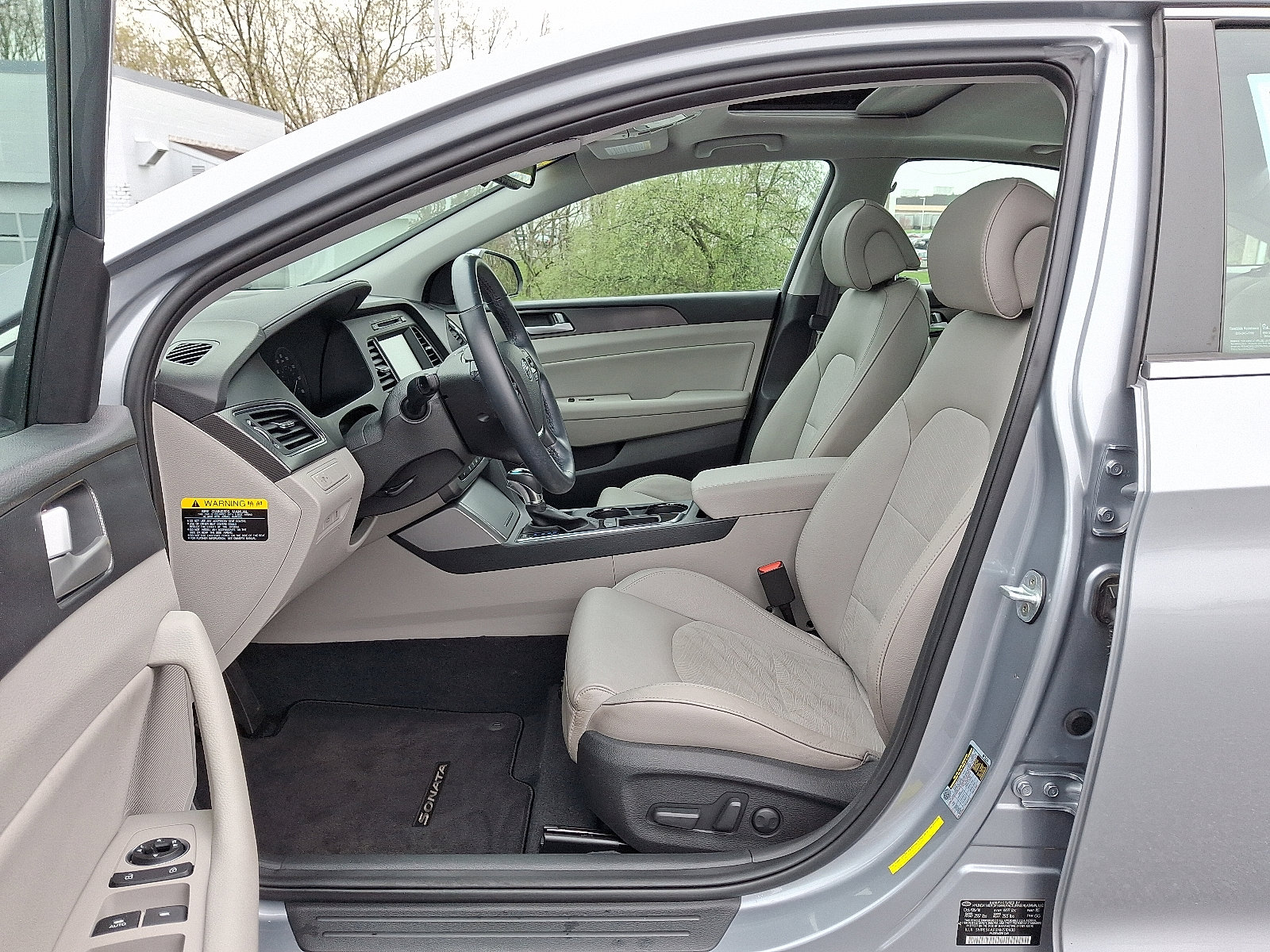 Used 2017 Hyundai Sonata Sport w/ Value Edition Package 02 image 15