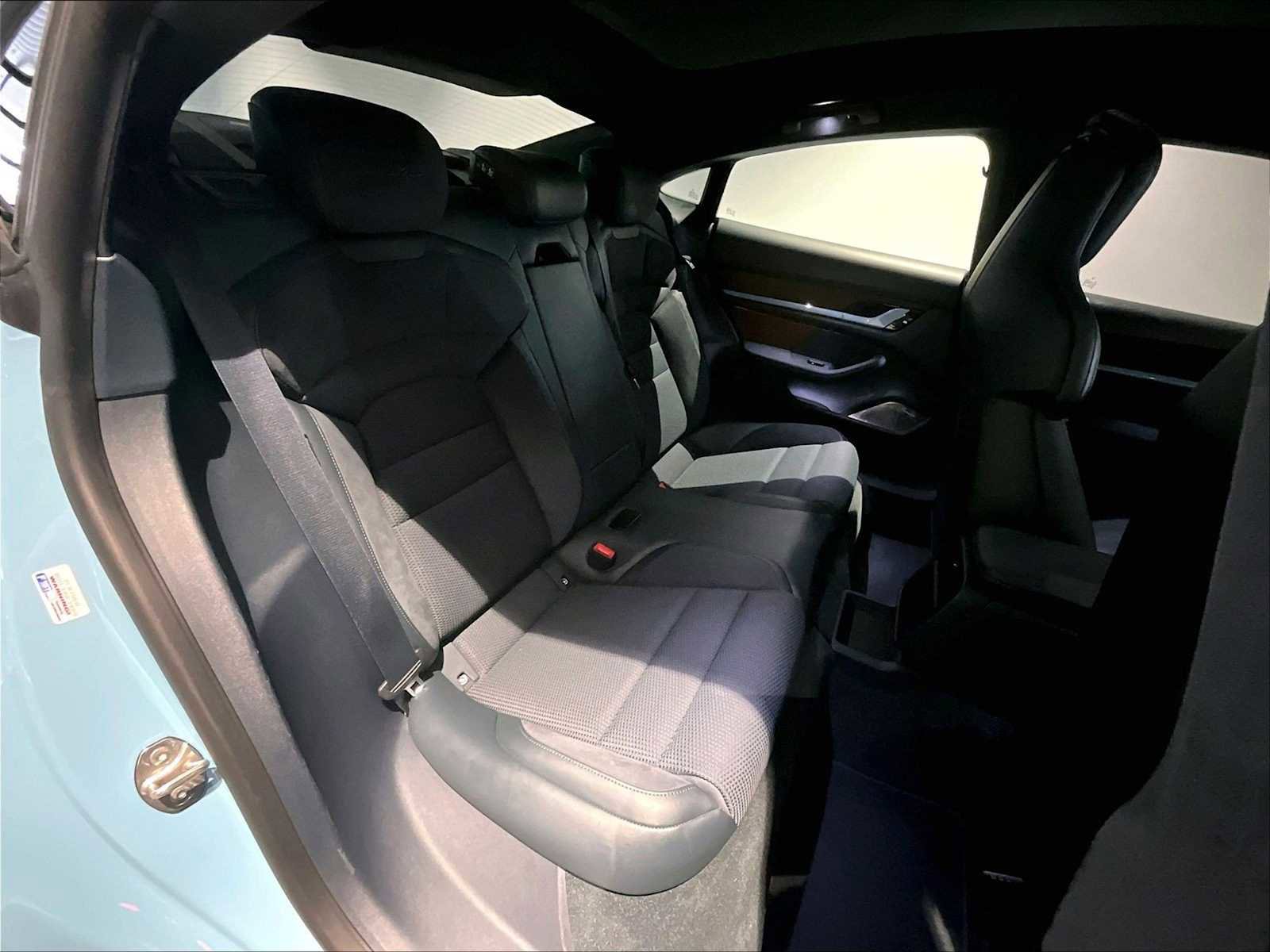 Used 2020 Porsche Taycan Turbo S image 32