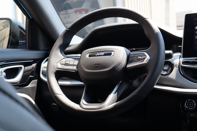 New 2025 Jeep Compass Limited image 41