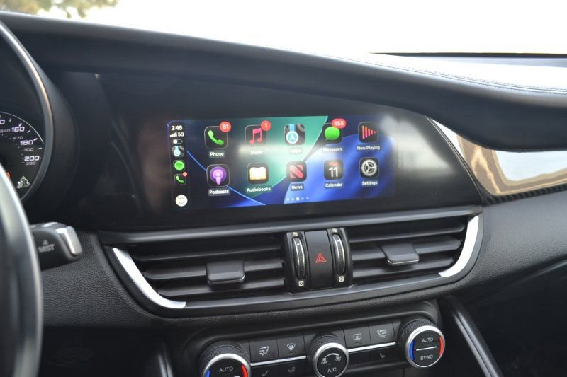 Used 2018 Alfa Romeo Giulia Quadrifoglio image 21