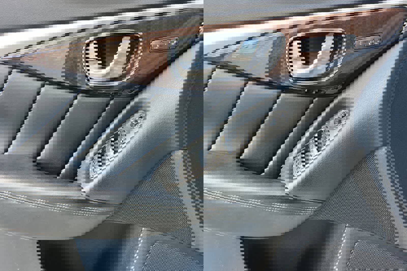 Used 2015 INFINITI Q50 Sport w/ Technology Package image 15