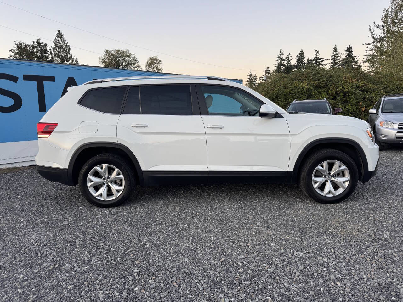 Used 2018 Volkswagen Atlas SE image 2
