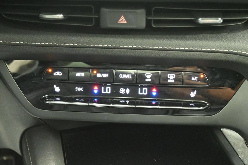 Used 2023 Buick Envision Essence w/ Sport Touring Package AWD/4WD image 20