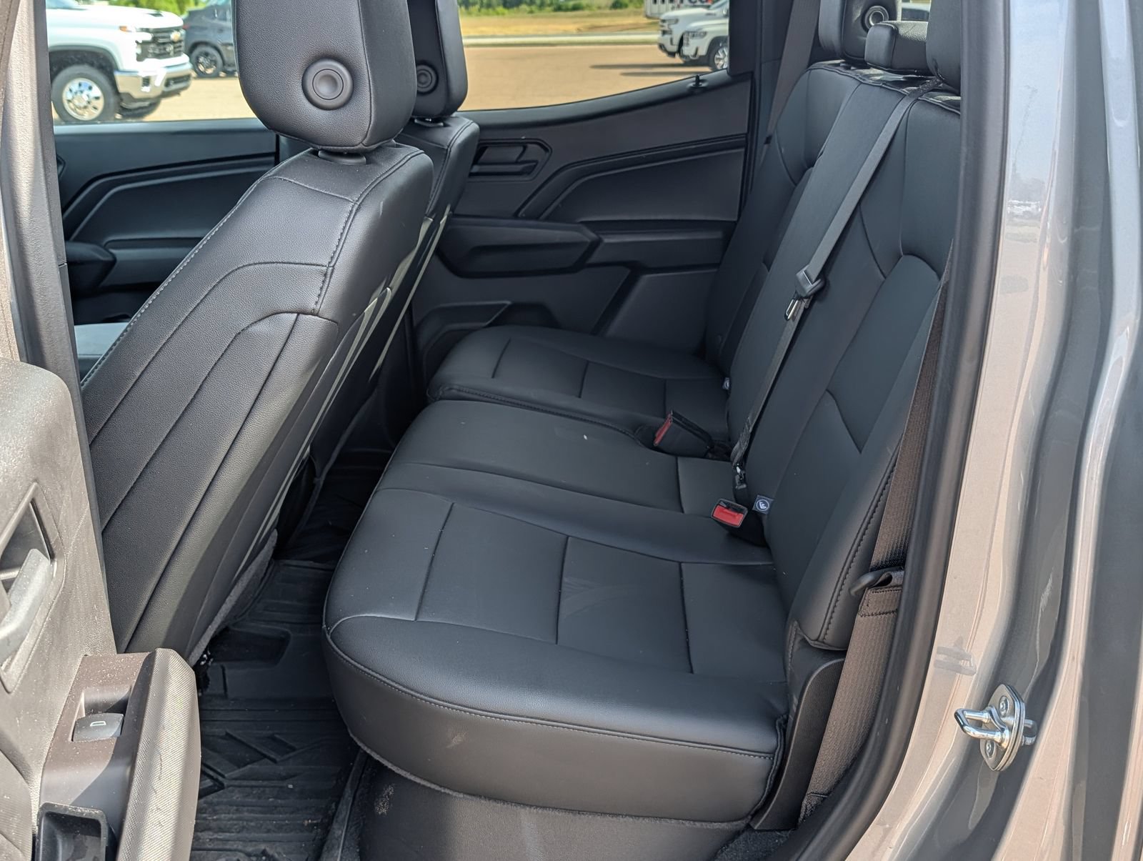 Used 2026 Chevrolet Colorado Trail Boss AWD/4WD image 26