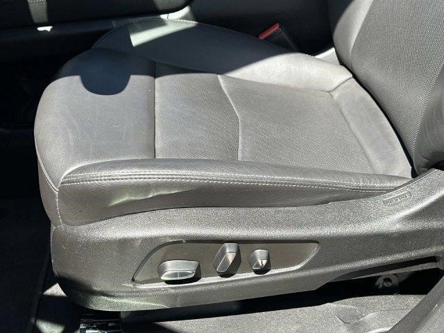 Certified 2023 Cadillac XT5 Premium Luxury AWD/4WD image 17
