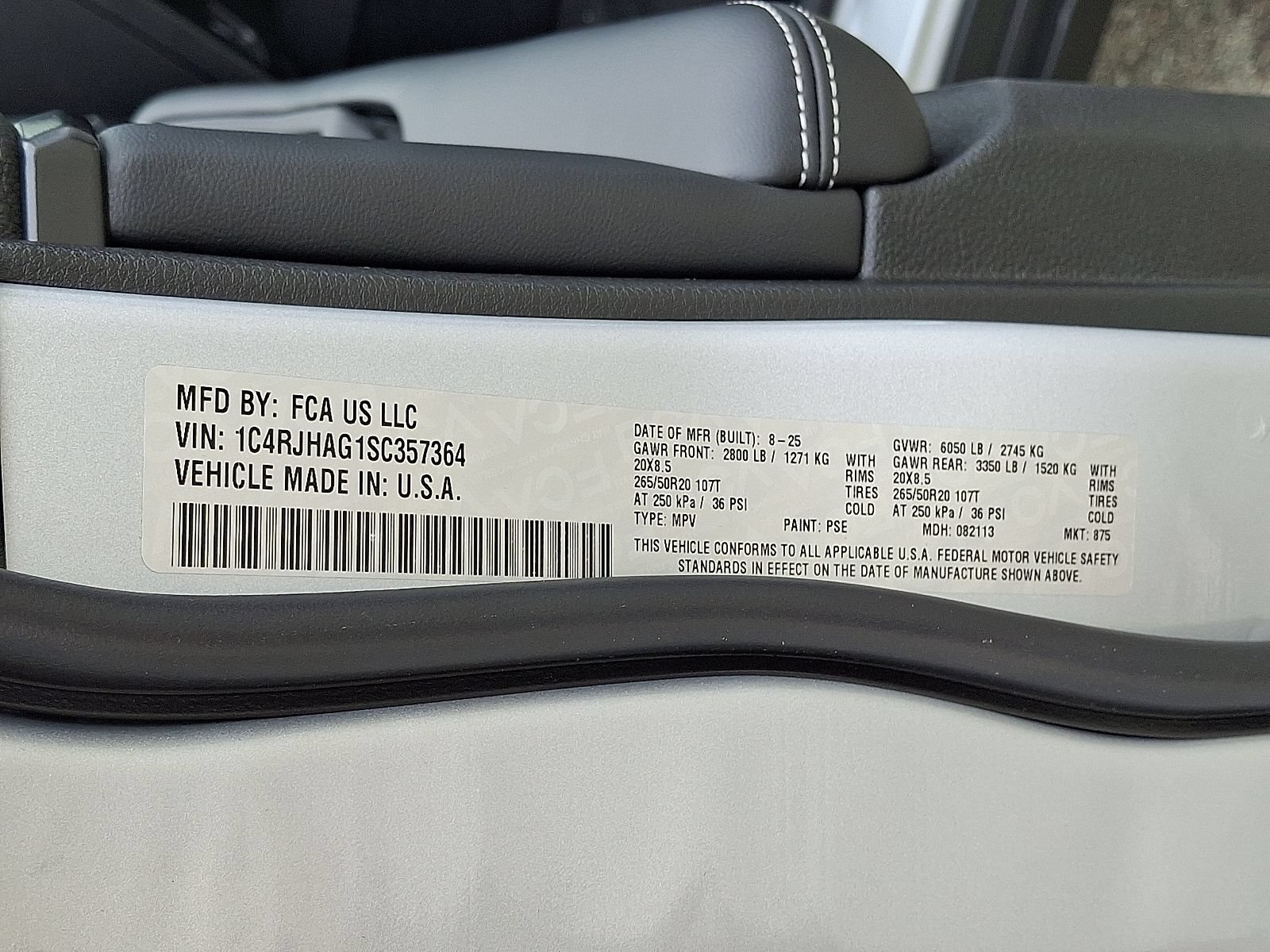 New 2025 Jeep Grand Cherokee Altitude AWD/4WD image 11