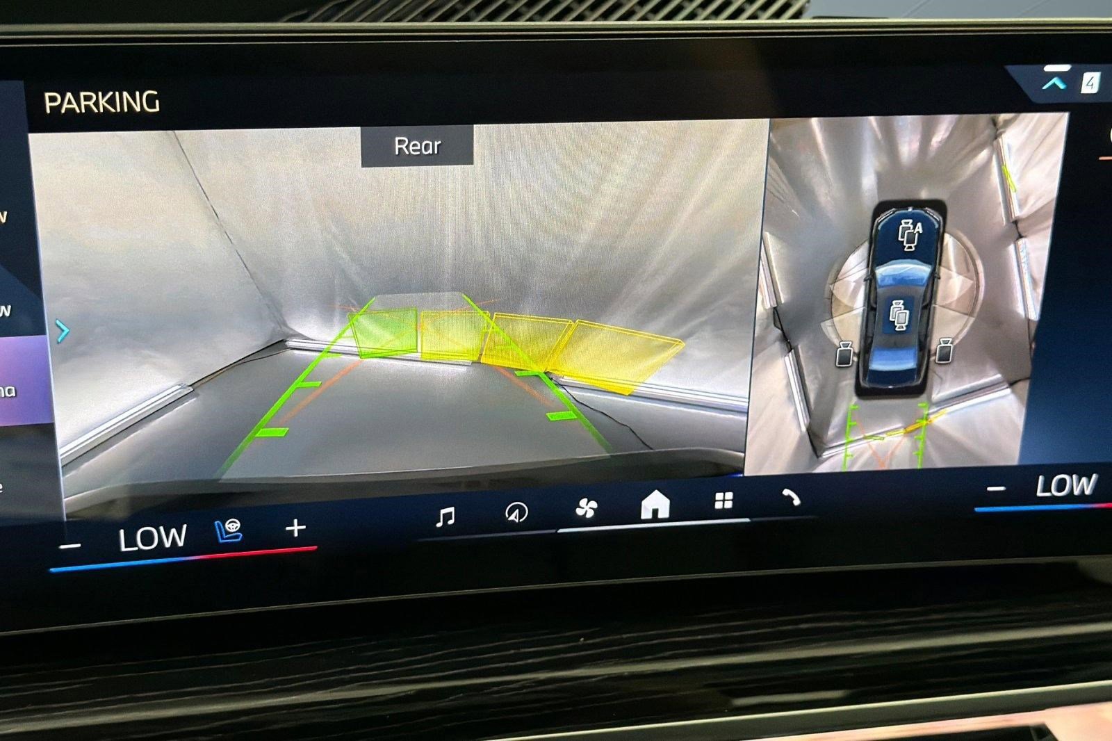 New 2026 BMW i7 xDrive60 AWD/4WD image 23