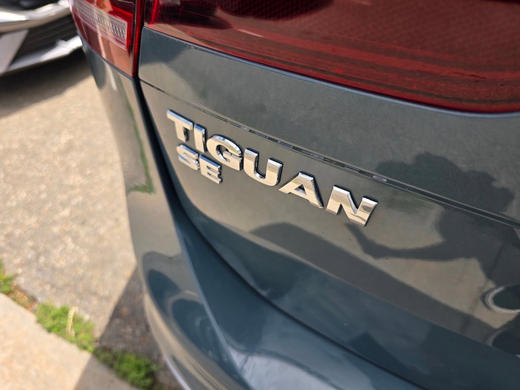 Used 2020 Volkswagen Tiguan SE w/ Panoramic Sunroof Package FWD image 20